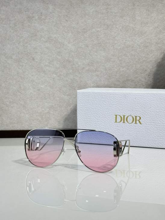 Picture of Dior Sunglasses _SKUfw77796810fw